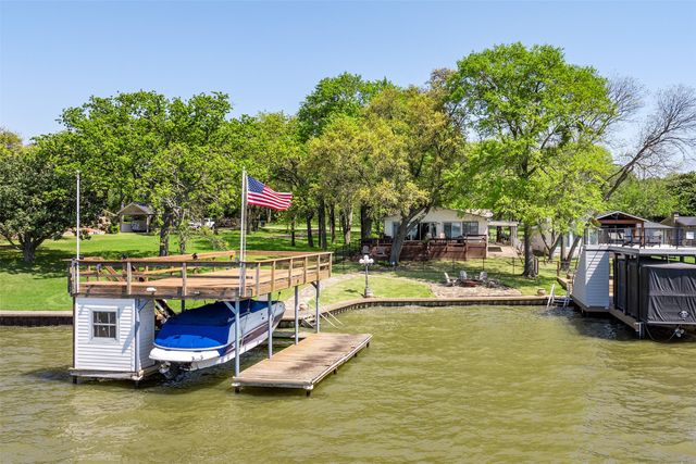123 Autumn Wood Trail, Gun Barrel City, TX 75156