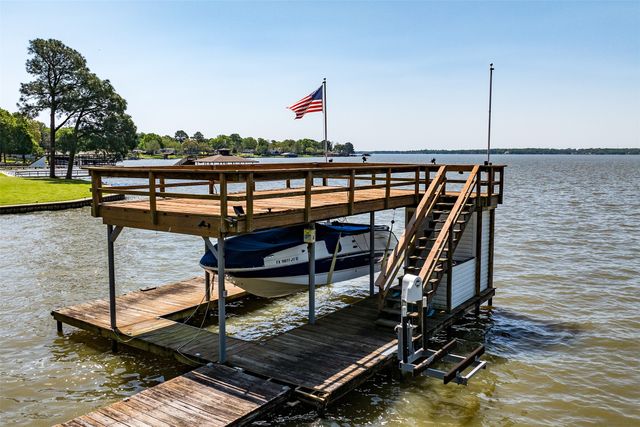 123 Autumn Wood Trail, Gun Barrel City, TX 75156