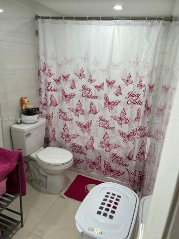 5455 NW 59th Pl, Tamarac, FL 33319