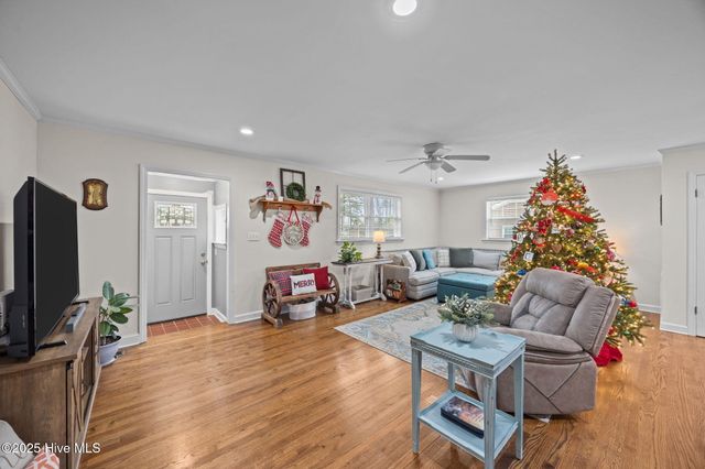 206 Pamlico Drive, Washington, NC 27889
