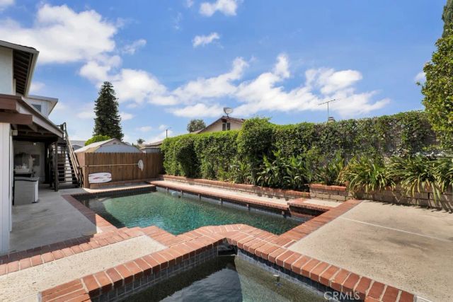 2048 Shelby Lane, Simi Valley, CA 93065