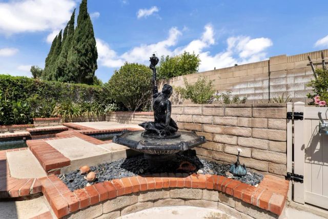2048 Shelby Lane, Simi Valley, CA 93065