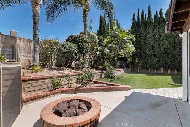 2048 Shelby Lane, Simi Valley, CA 93065