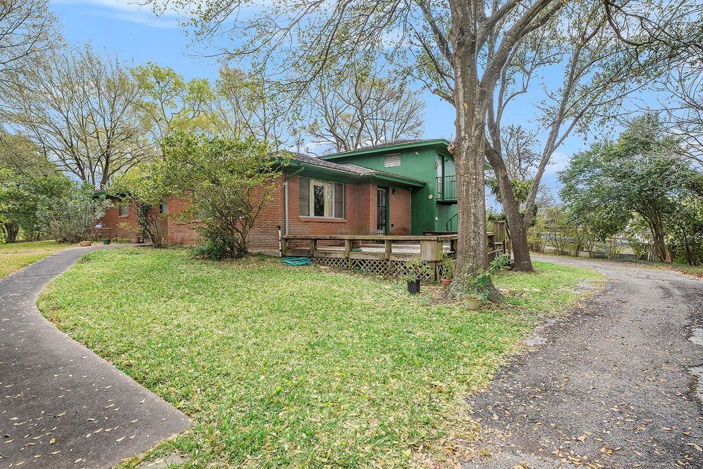 610 Vince Street, Pasadena, TX 77506