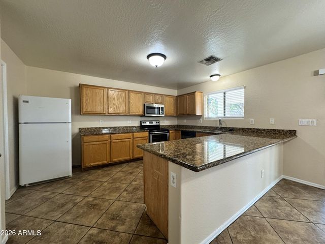 3304 S 80TH Drive, Phoenix, AZ 85043