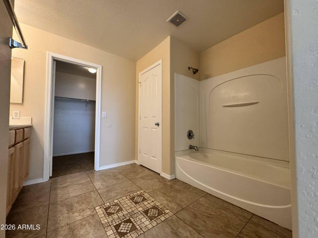 3304 S 80TH Drive, Phoenix, AZ 85043