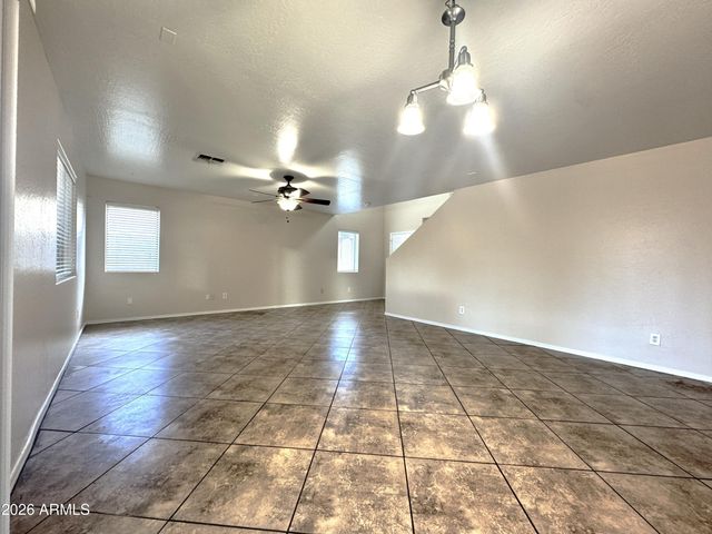 3304 S 80TH Drive, Phoenix, AZ 85043