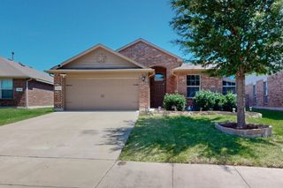 2704 Adams Fall Lane, Fort Worth, TX 76123