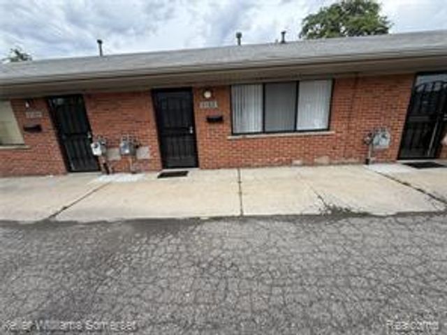 4186 Drouillard Street, Lincoln Park, MI 48146