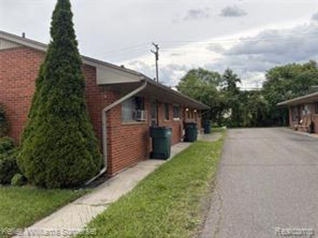 4186 Drouillard Street, Lincoln Park, MI 48146