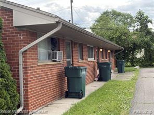 4186 Drouillard Street, Lincoln Park, MI 48146