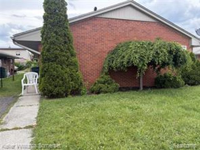 4186 Drouillard Street, Lincoln Park, MI 48146
