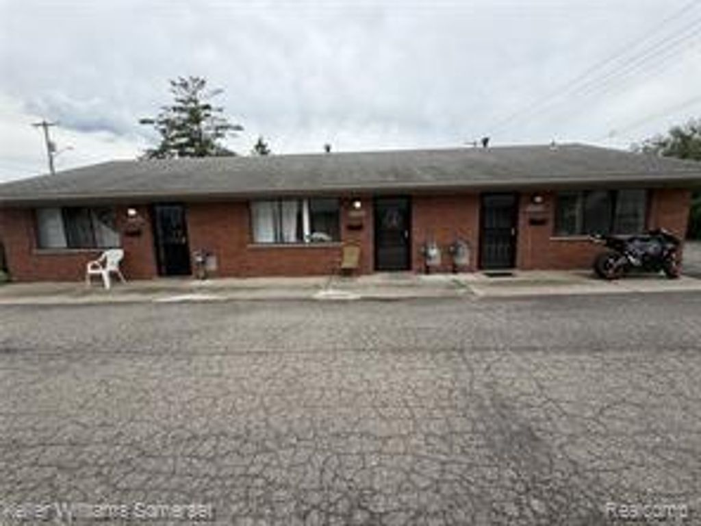 4186 Drouillard Street, Lincoln Park, MI 48146