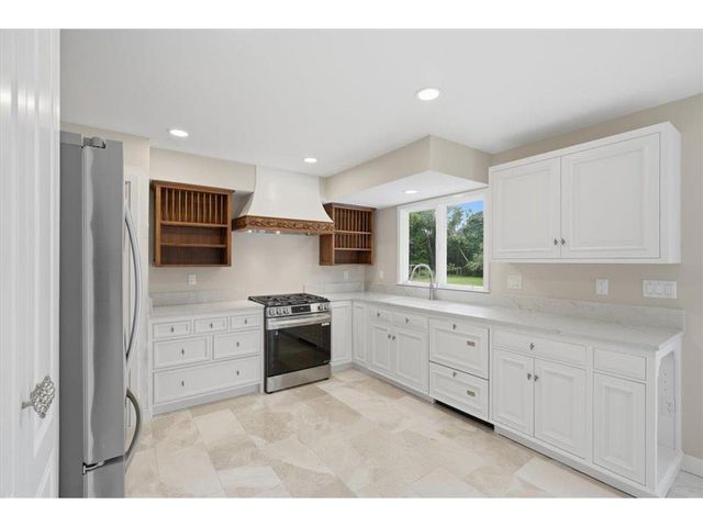 N8855 1031st Street, River Falls, WI 54022