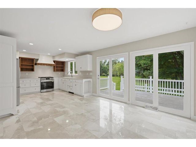 N8855 1031st Street, River Falls, WI 54022