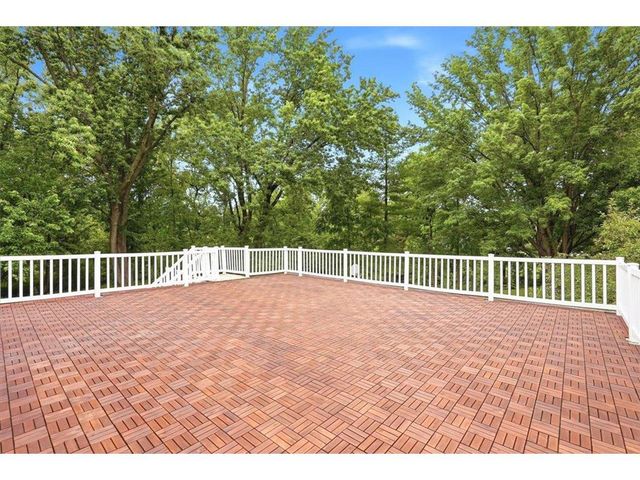 N8855 1031st Street, River Falls, WI 54022