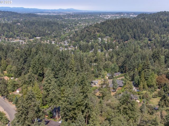 4899 ELVA Ln, Eugene, OR 97405