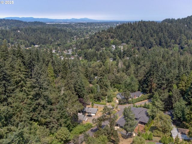 4899 ELVA Ln, Eugene, OR 97405