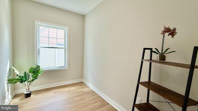 225 PENN AVE, Edison, NJ 08817
