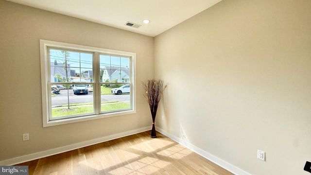 225 PENN AVE, Edison, NJ 08817