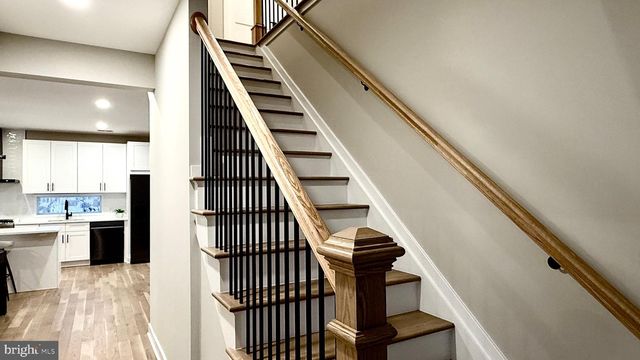 225 PENN AVE, Edison, NJ 08817