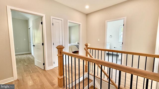 225 PENN AVE, Edison, NJ 08817