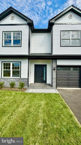225 PENN AVE, Edison, NJ 08817