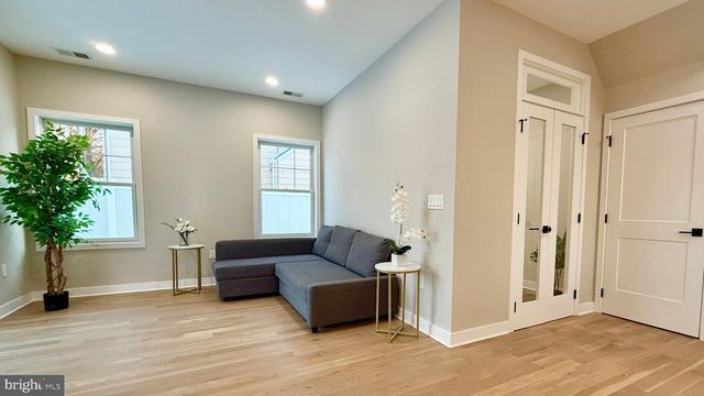 225 PENN AVE, Edison, NJ 08817