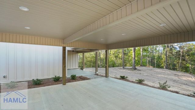 150 Lakeview Drive, Jesup, GA 31545