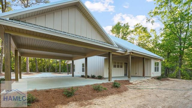 150 Lakeview Drive, Jesup, GA 31545