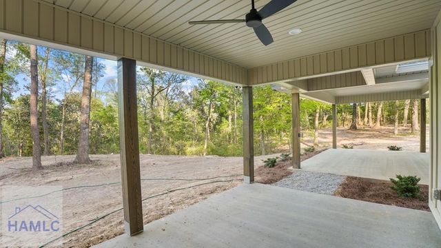 150 Lakeview Drive, Jesup, GA 31545