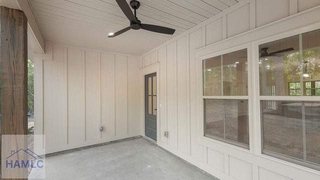 150 Lakeview Drive, Jesup, GA 31545