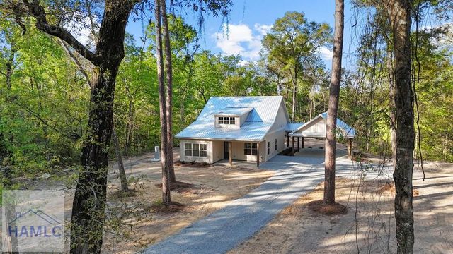150 Lakeview Drive, Jesup, GA 31545