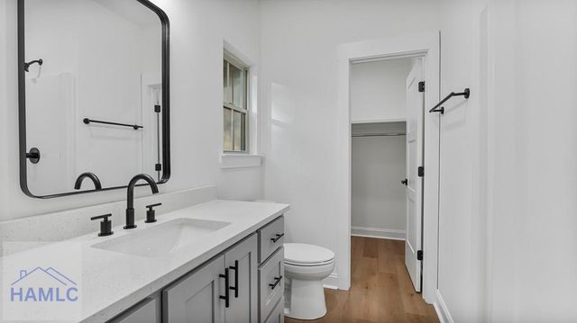 150 Lakeview Drive, Jesup, GA 31545