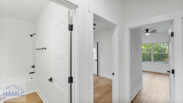 150 Lakeview Drive, Jesup, GA 31545