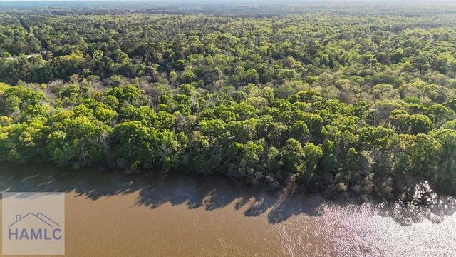 150 Lakeview Drive, Jesup, GA 31545