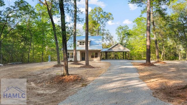 150 Lakeview Drive, Jesup, GA 31545