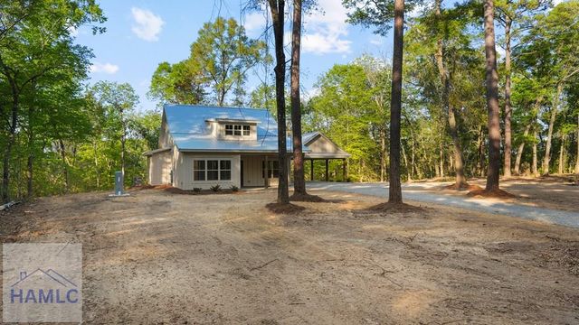 150 Lakeview Drive, Jesup, GA 31545