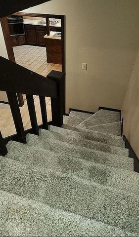 1616 Windhill Avenue, Edmond, OK 73034