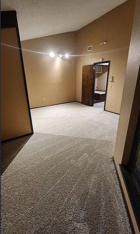 1616 Windhill Avenue, Edmond, OK 73034