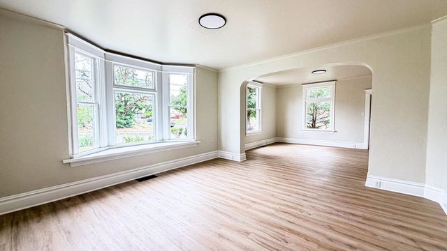 304 W Shannon Ave, Spokane, WA 99205