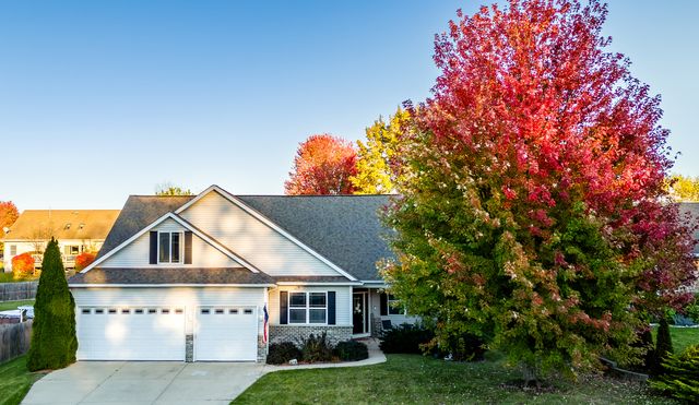 2044 Matthew Avenue, Twin Lakes, WI 53181