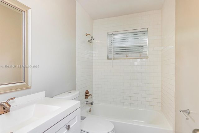 5900 NW 15th St, Sunrise, FL 33313