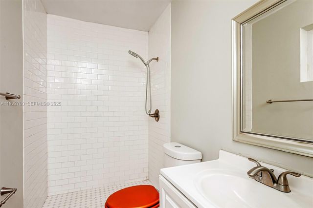 5900 NW 15th St, Sunrise, FL 33313