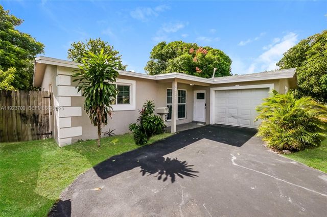 5900 NW 15th St, Sunrise, FL 33313