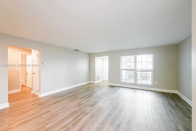 5900 NW 15th St, Sunrise, FL 33313