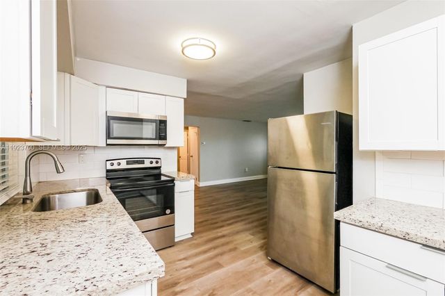 5900 NW 15th St, Sunrise, FL 33313