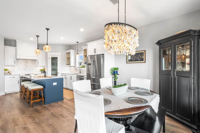 7665 Key West Drive, Navarre, FL 32566