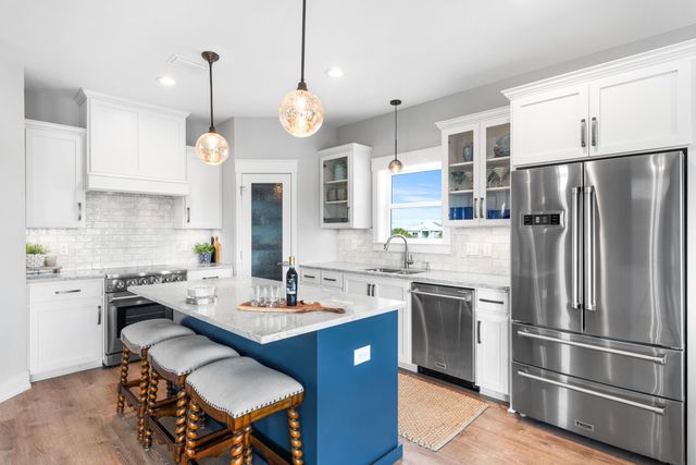 7665 Key West Drive, Navarre, FL 32566