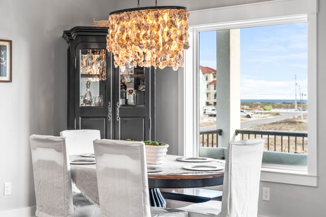 7665 Key West Drive, Navarre, FL 32566